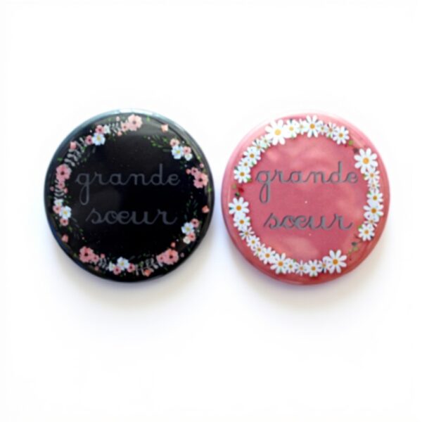 Badge magnet miroir personnalisable couronne fleurie