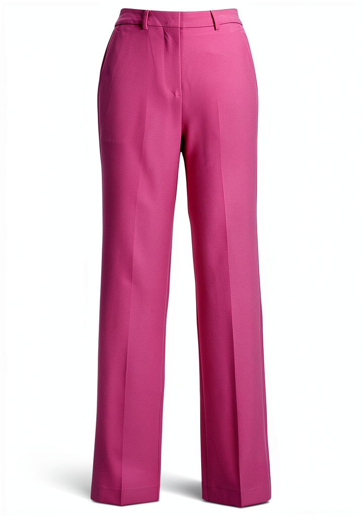 Installation du pantalon Bestseller Pantalon femme taille haute polyester recyclé sur un cintre dans une chambre
